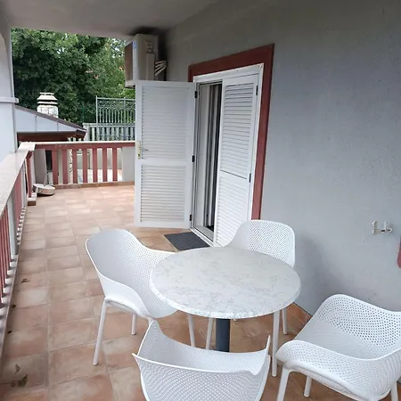 Apartments Milano Home Novi Vinodolski Exterior photo